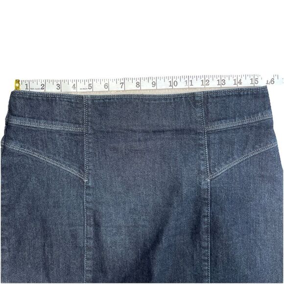 Ann Taylor Blue Denim dark wash jean  Skirt Size 8 back zip boho minimalist - Picture 6 of 7